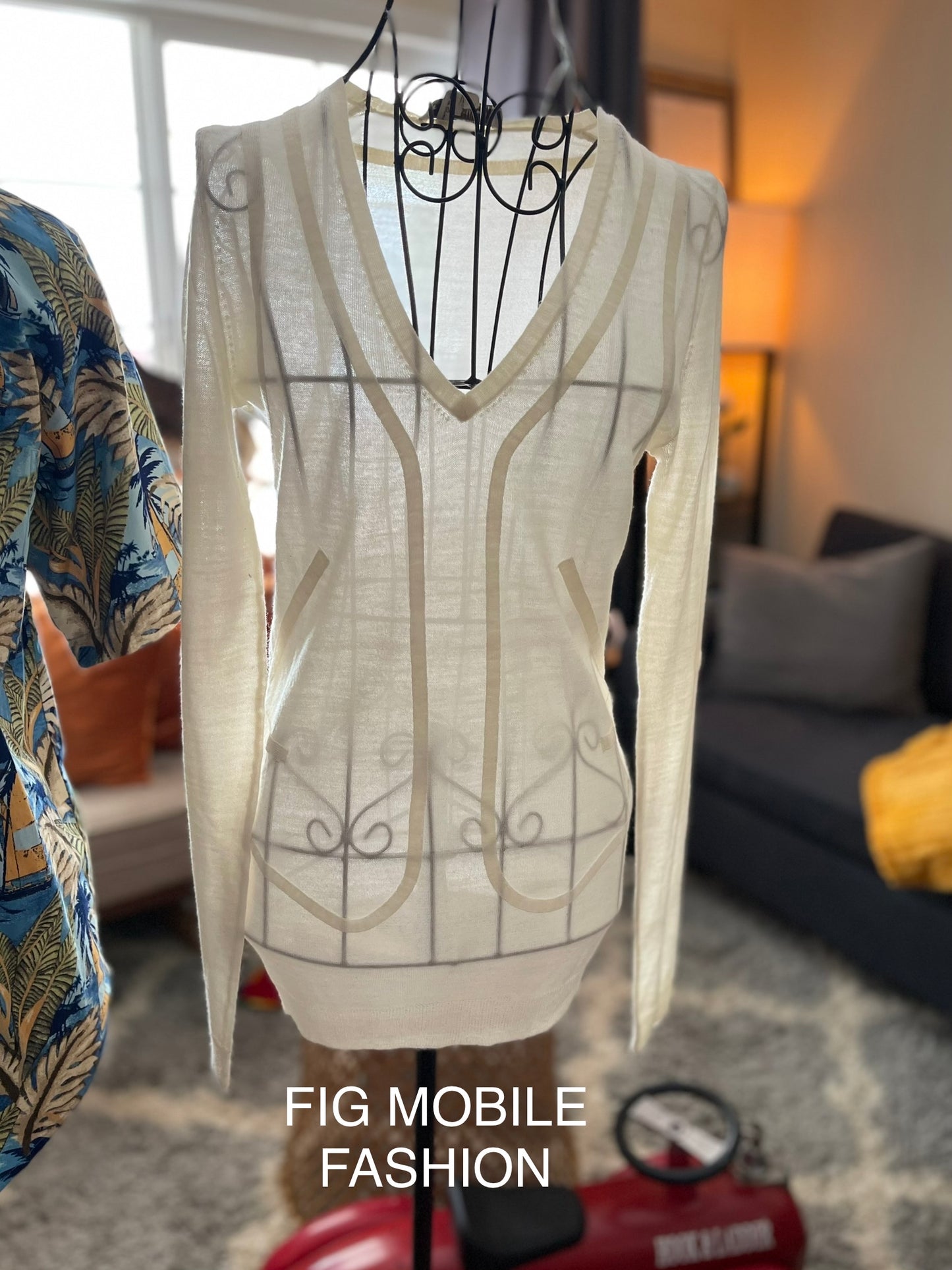 Women’s lightweight Sweater