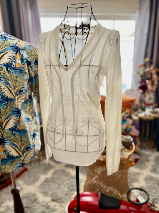 Women’s lightweight Sweater